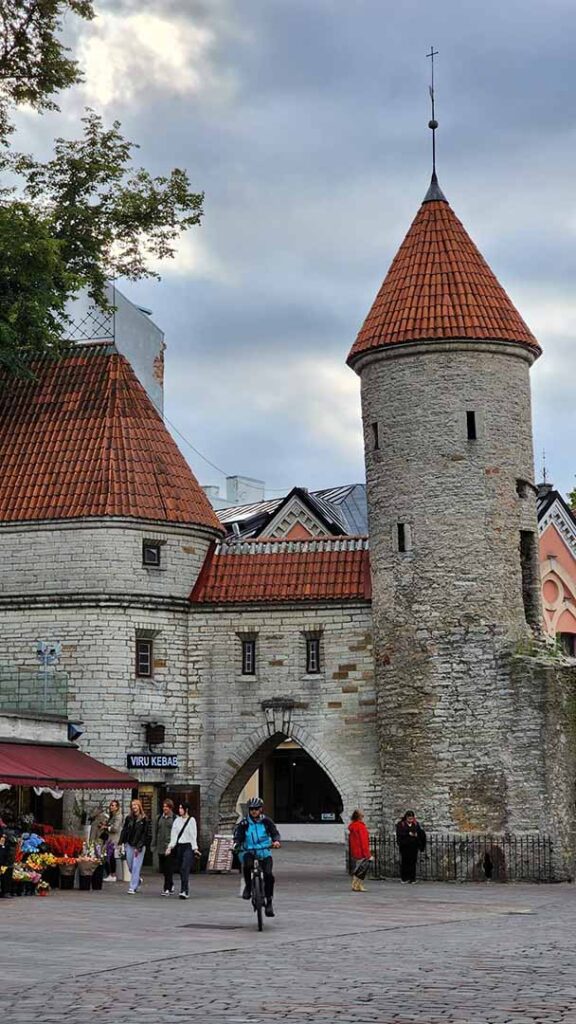 Viru Gate, Tallinn